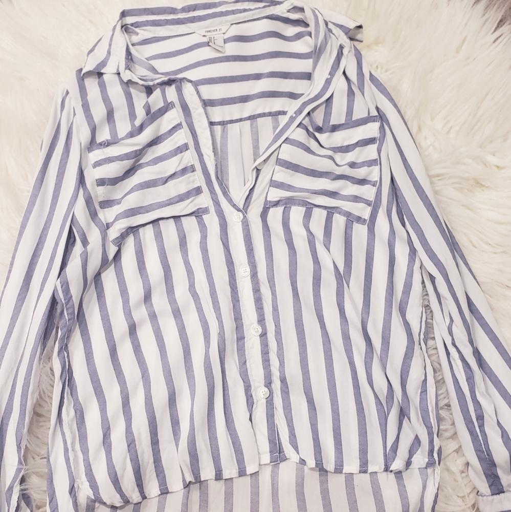 ❤2 for $18❤💛Forever 21 button up shirt💛